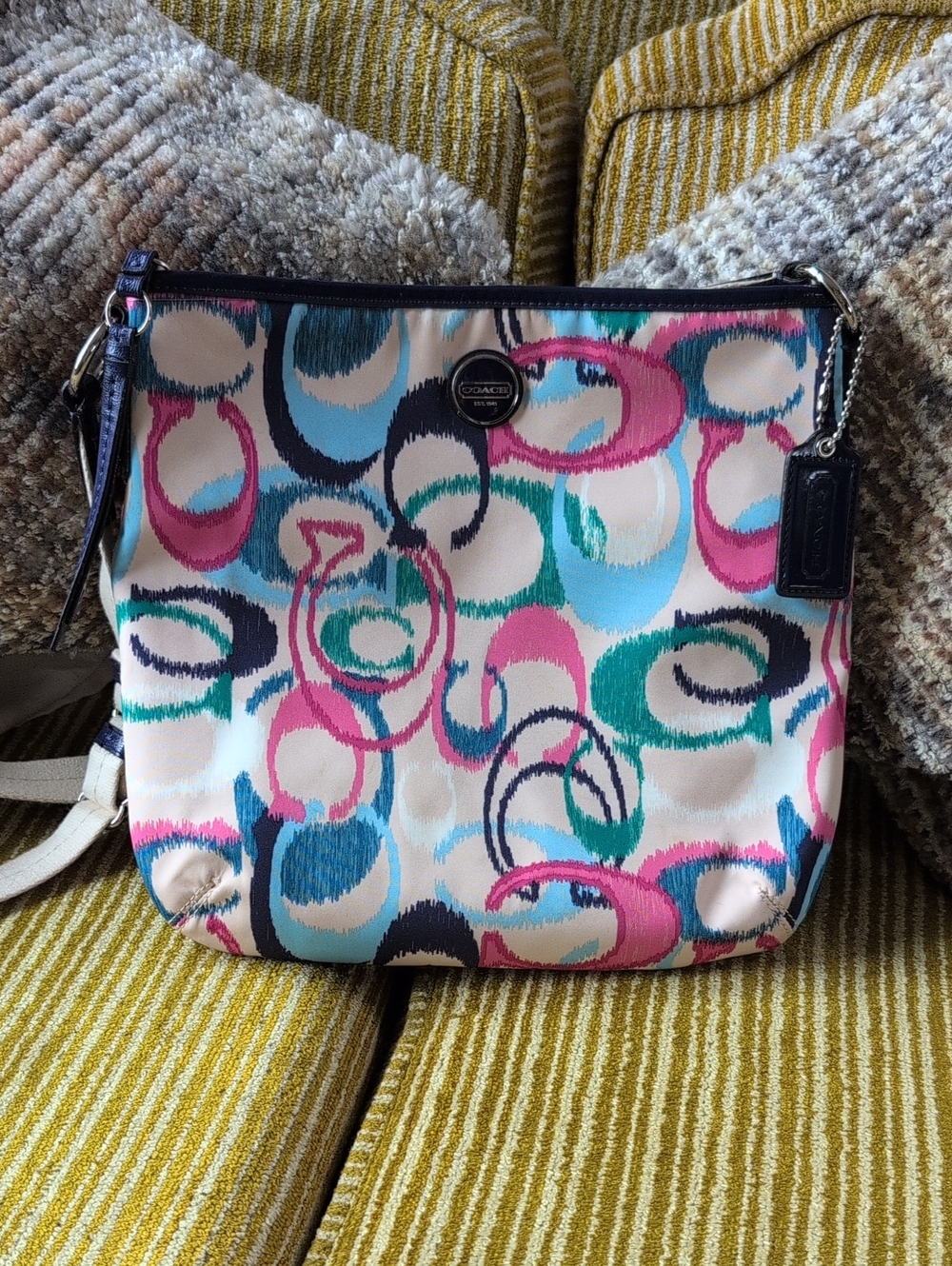 Vintage Coach Signature Ikat Swingpack Crossbody F49495 💙🩷💚🩵
